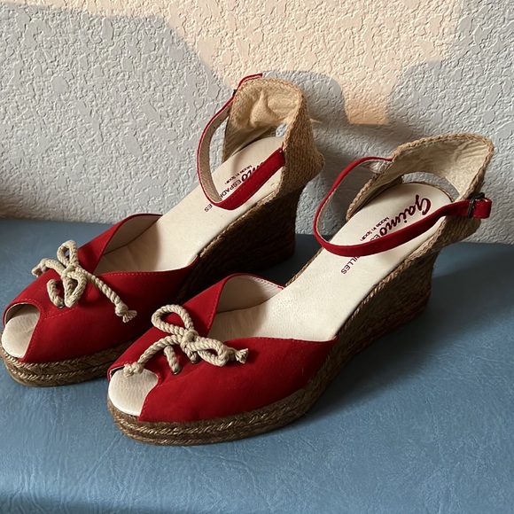 GAIMO Wedge Espadrilles real suede & hand made in Spain in Euro 41 w/4” heels. - Picture 2 of 7
